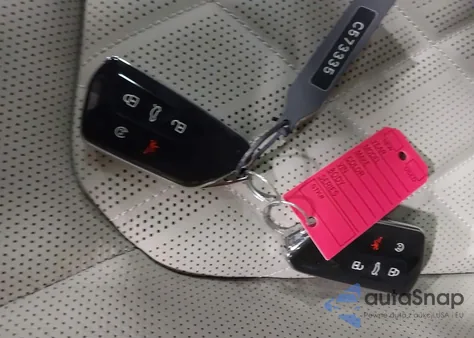 2025 Volkswagen Atlas 2.0T Sel Premium R-Line from USA, damaged, VIN 1V2FR2CA0SC573335